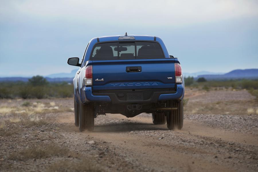  Toyota Tacoma Limited Double Cab 2015 года  (фото 9 из 57)